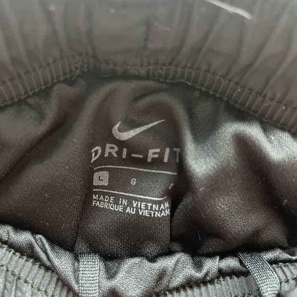 Nike Air Black Running Shorts with Liner - Picture 3 of 6